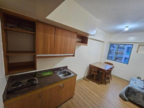 Quiet room with Swimming pool access