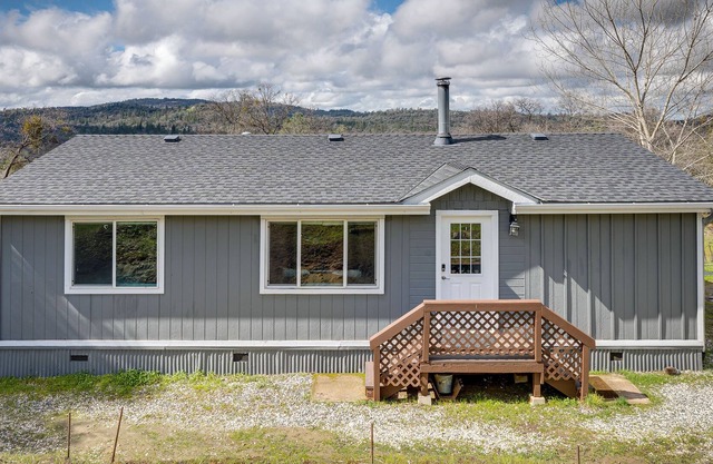 Quiet Rough and Ready Vacation Home w/ Deck!