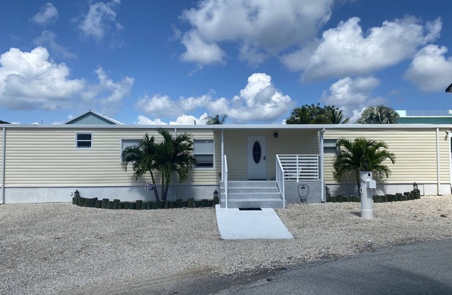 Quiet & Stress Free canal home with private dock