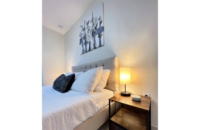 Quiet Suite - Free Parking - Centrally Located