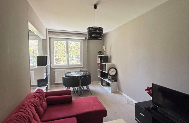 Quiet T1 near the center