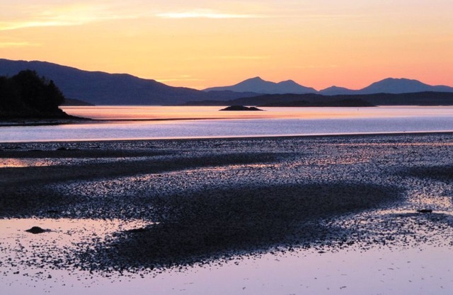 Quiet village location in beautiful valley close to Kilmartin, Argyll. Sleeps 4, dog friendly