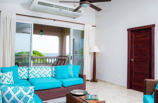 Río Dulce V-13: Oceanview Penthouse
