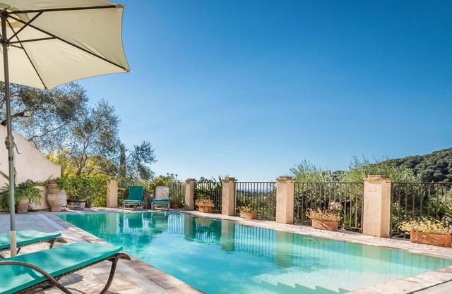 R 3100 Villa Felman With Maid Service : Two times weekly.Mountain View & Bath Amenitie