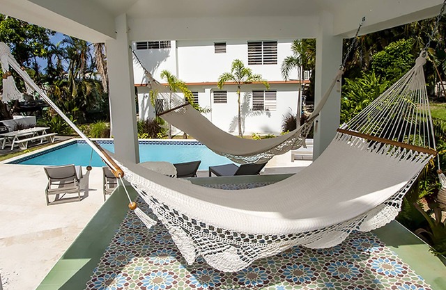 R Casa Unit 2 at Steps Beach: Newly Renovated Home with all the bells & whistles