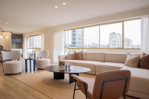 Radiant 3BR Seaview in Miraflores