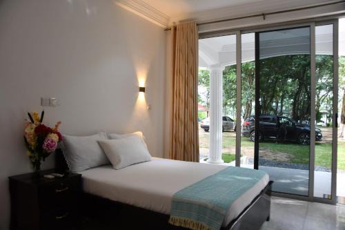 Raffin Royal Lodge