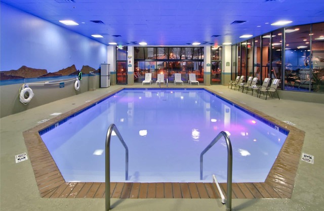 Ramada Plaza by Wyndham Albuquerque Midtown