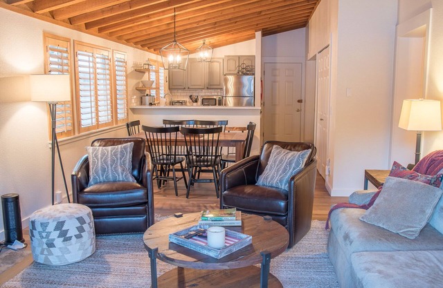 Ranch Condo 3538 - Newly Renovated in Elkhorn Pet Friendly