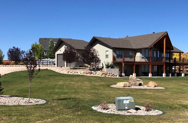 Rawhide Rendezvous - Great Deal - Quiet Solitude - Easy Year-Round Access - Fun!