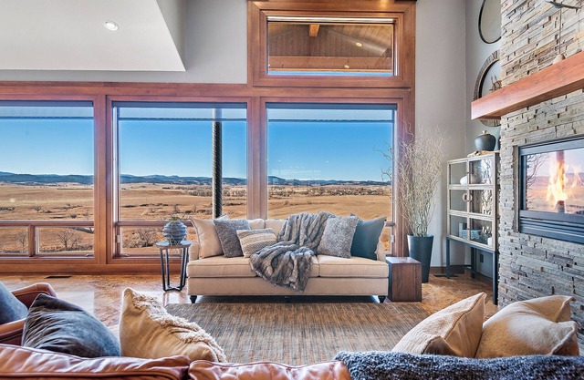 Raz Hideaway 7 Bedroom Mountain Ranch - Sleeps 24