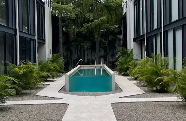 RB109- 2 BR/2 BTH - One Bedroom Apartment, Sleeps 5