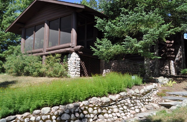 Reclusive Log Cabin on Lake Vermilion