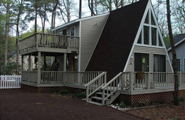 Recovery Room offers a Private Pool and Hot Tub ! Now Available Monthly !