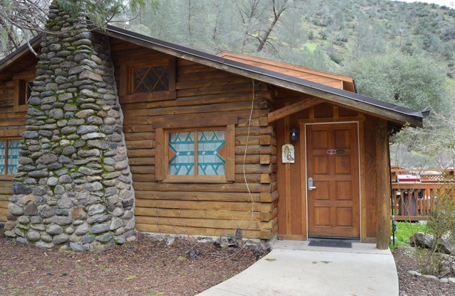 Red Bud Lodge