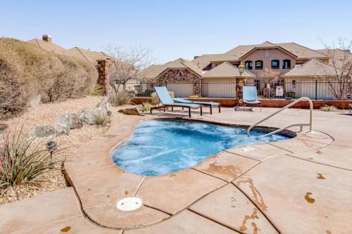 Red Coral Retreat near Zion NP, pets welcome