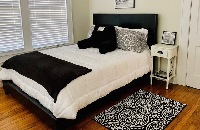 “Red Door Cottage" Historic District in Mobile