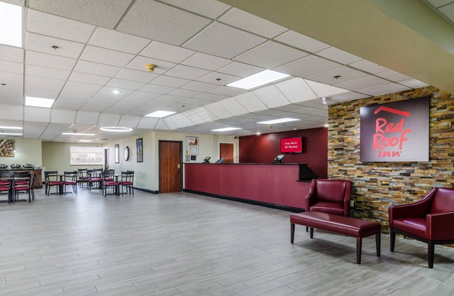 Red Roof Inn & Conference Center Wichita Airport