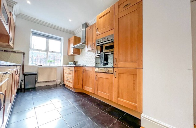 Redbourne Terrace Large Home