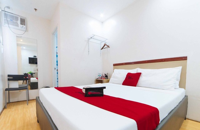 RedDoorz Plus Near SM Lanang Davao