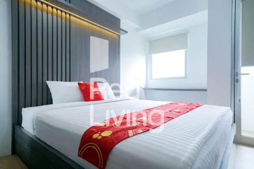 RedLiving Apartemen Gunung Putri Square - Sansan Room