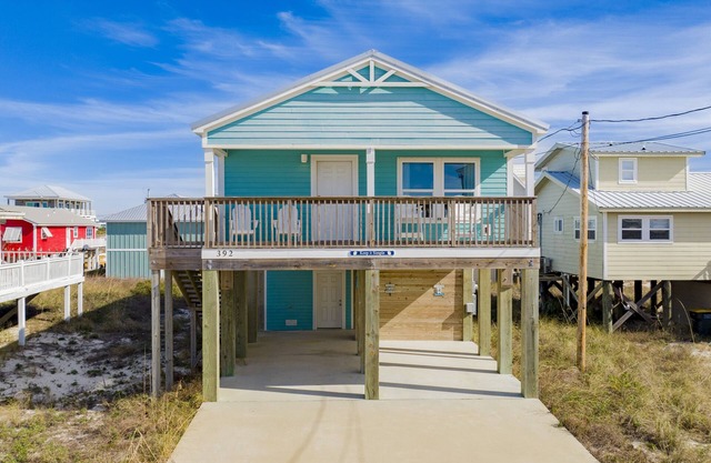 Reduced Rate! Keep it Simple *Private Pool, Pet-Friendly, Beach Access*