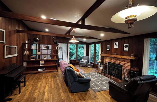 Redwood house (1 block from HSU)