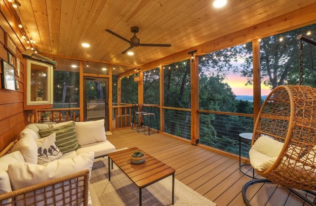 Redwoods Rising - Sweeping Views - Hot Tub