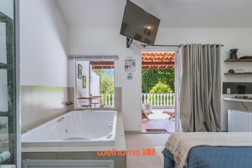 Refúgio em Petrópolis - Casa Exclusiva em Meio à Natureza!