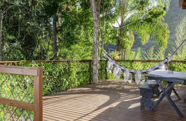 Refúgio na natureza com Wi-Fi e churrasqueira