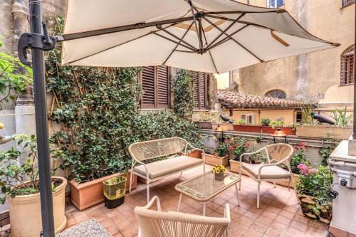 Refined Apartment in Trevi Fountain