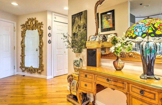 Regal Downtown Boston Apt w/ Elevator Access!