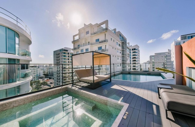Regatta Living II With Breakfast Included - 905