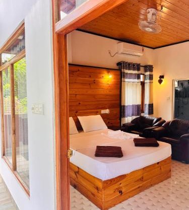 Rekawa Turtle Gate Hotel