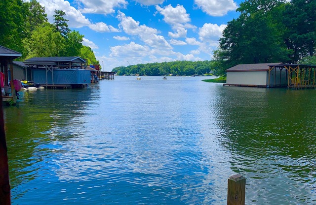 Relax and Enjoy Great Outdoors, Lake Fun, 4 Bedroom, 4 Bath