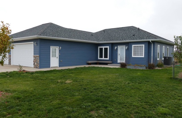 Relax at Spring Creek - Hunting, Fishing, and Fun at the Lake