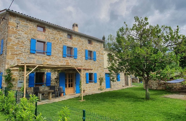 Relax in the countryside near the sea