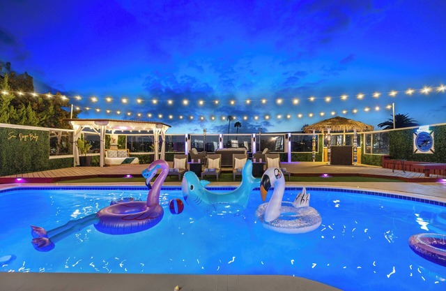 Relax & Play-Pool, Spa, Views + Guest House!