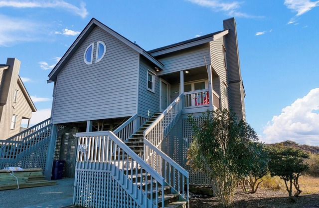 Relax with Beach Access, Pool, and Scenic Views in Topsail Beach