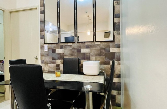 Relaxing 2-bed Apartment in Mandaluyong