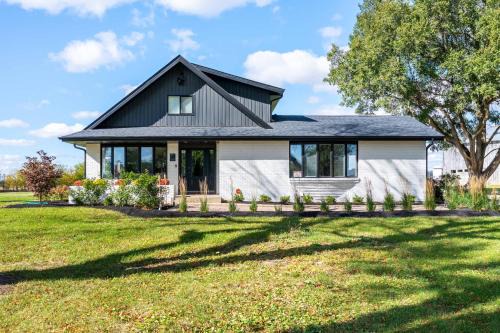 Relaxing Country-view Home Near Golf & Casino