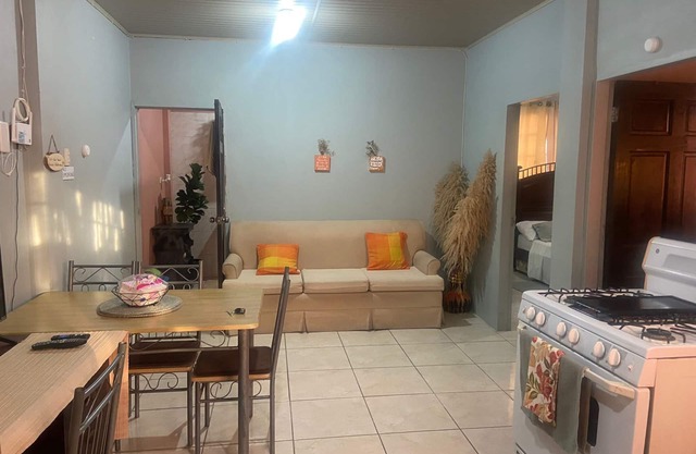 Relaxing, family-friendly 2-bedroom apartment with A/C, WiFi & Central Location