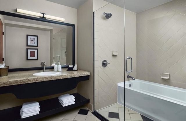 Relaxing Sanctuary Room for a Rejuvenating Stay in Sedona