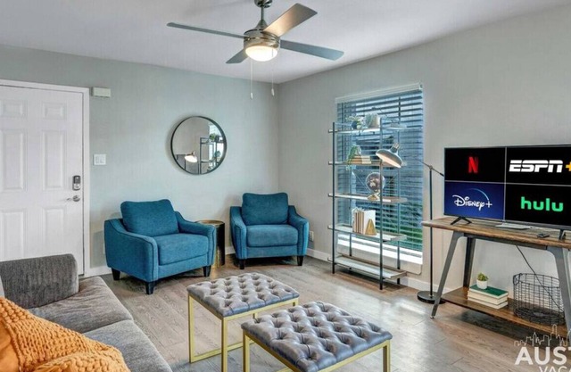 Relaxing Space Near Mueller Area | Parking + Pool