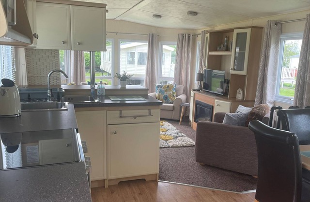 Remarkable 2-Bed Villa caravan in Driffield