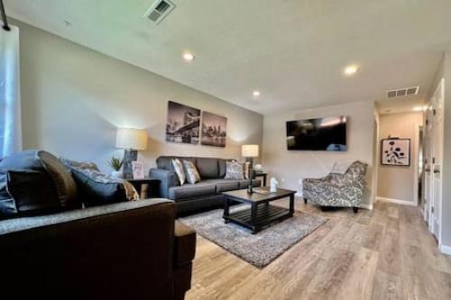Remodeled 2 BDRM Ranch Attached Home Liberty, TWP