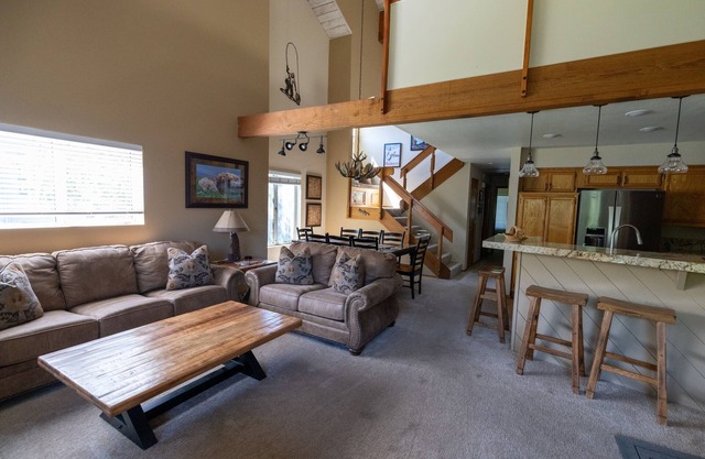 Remodeled Cozy Retreat with creek view - Snowcreek 4 - TOML-CPAN-10380