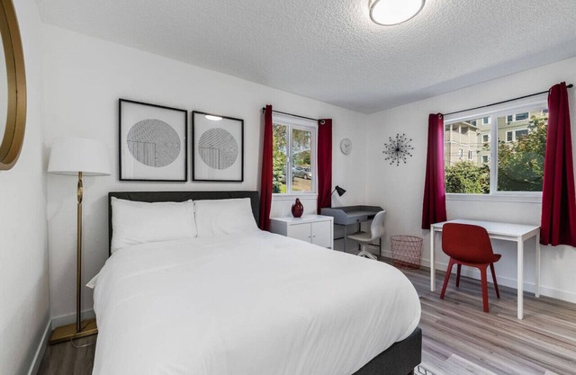 Remodeled Studio in Heart of DT Tacoma - 3