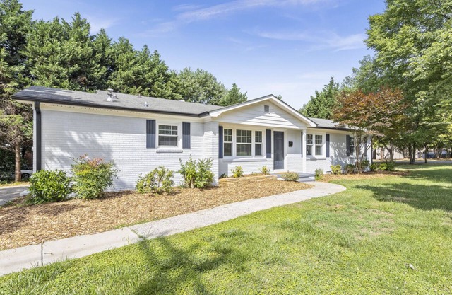 Renovated! 12 minutes from South End CLT!