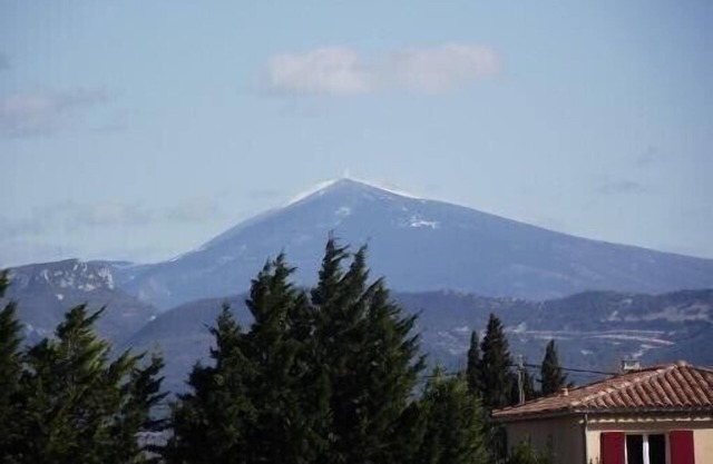 Renovated Provencal house with swimming pool, garden & stunning view